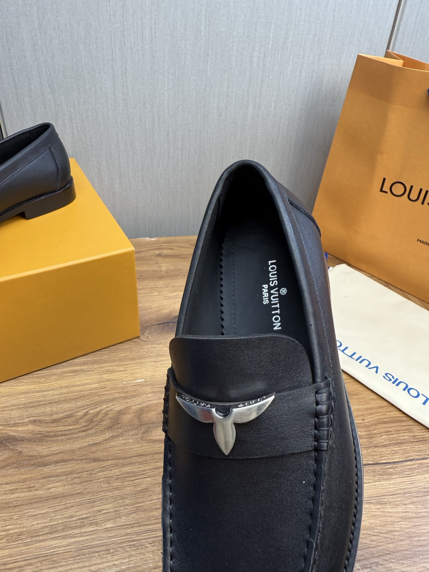 LV